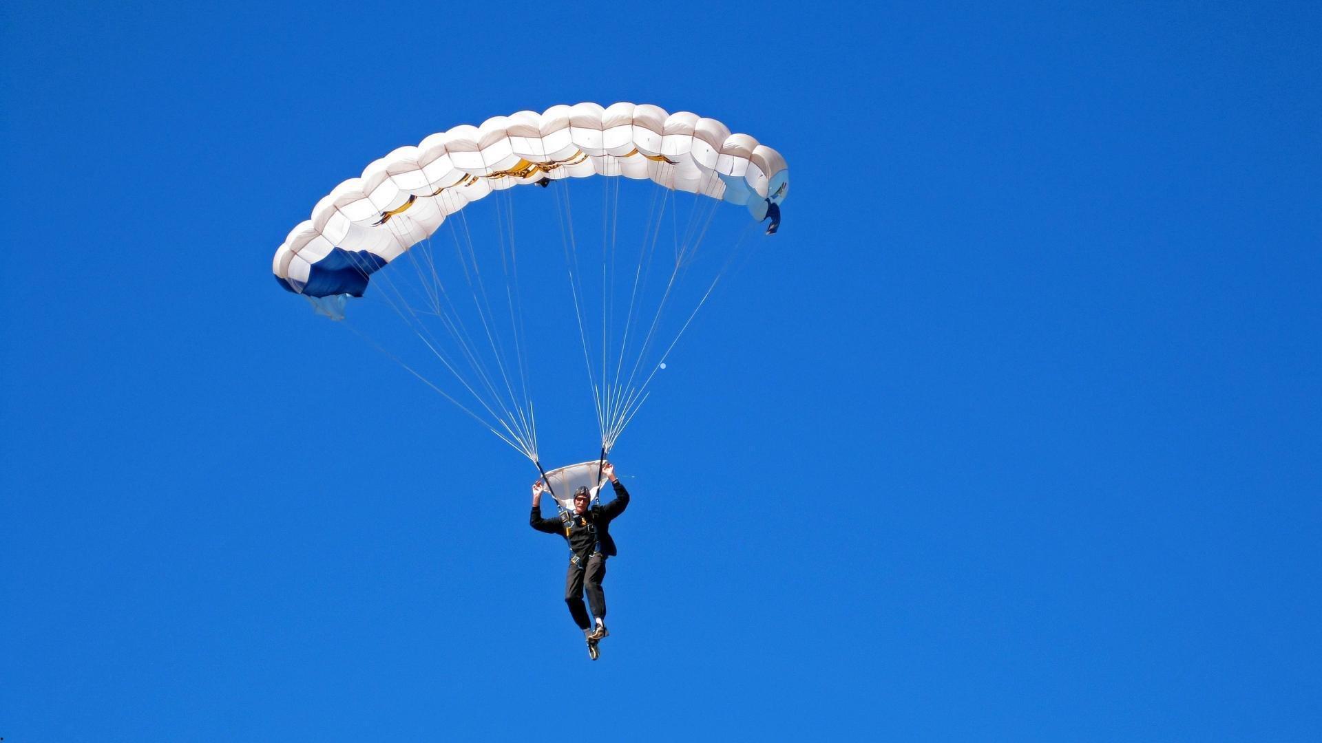 拜仁慕尼黑官方租借冈比亚足球学院18岁前锋恩迪亚耶 强化青年储备