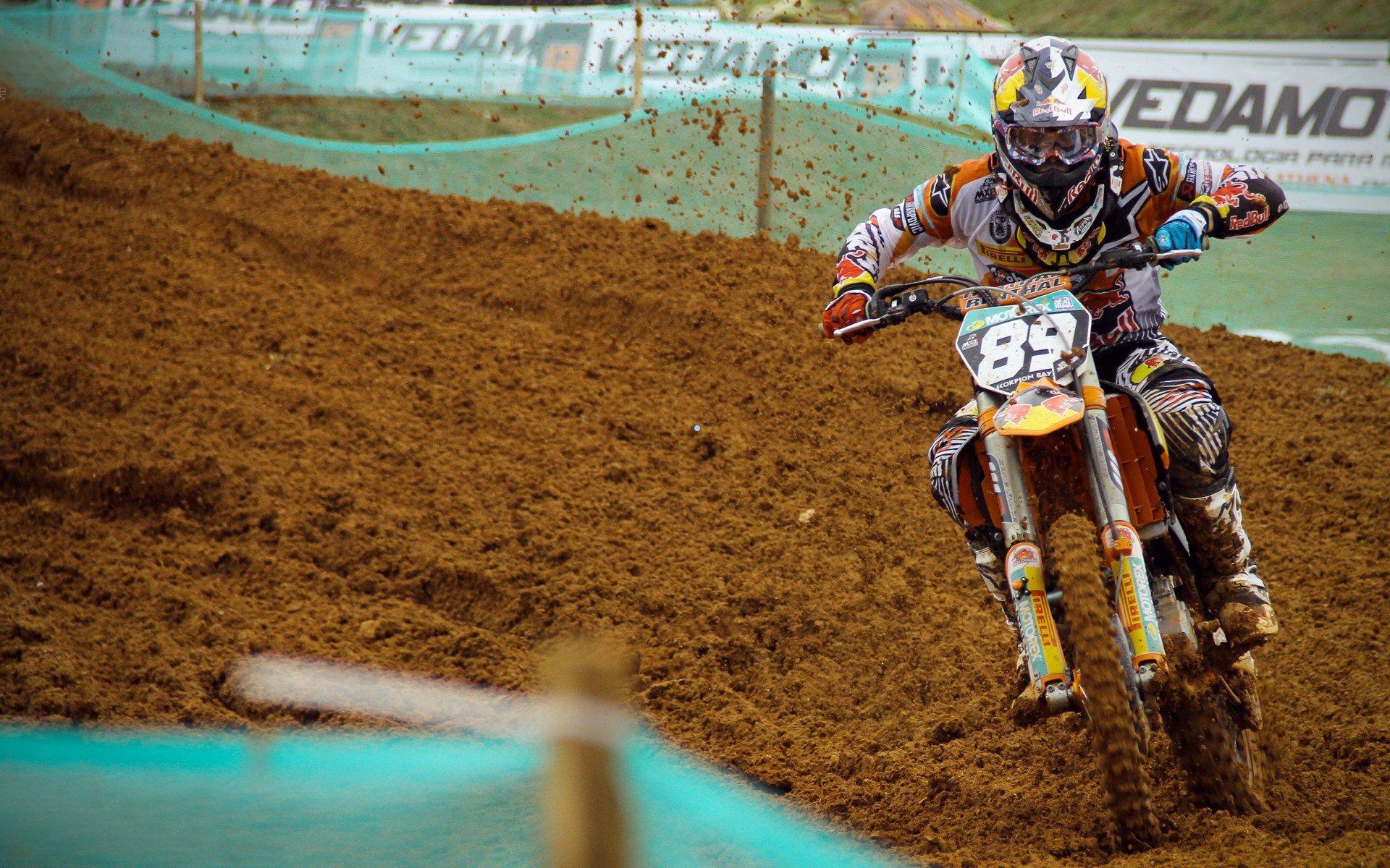 斯基拉披露英超球队求购法比安 博洛尼亚设定强制买断条款