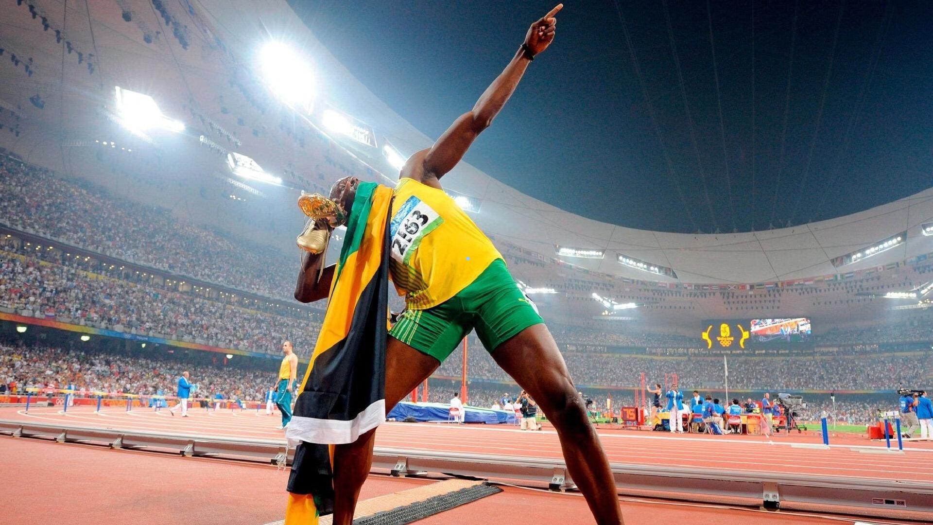 超值回购！皇马三千万欧元锁定未来中轴，三名外租瑰宝等待召回